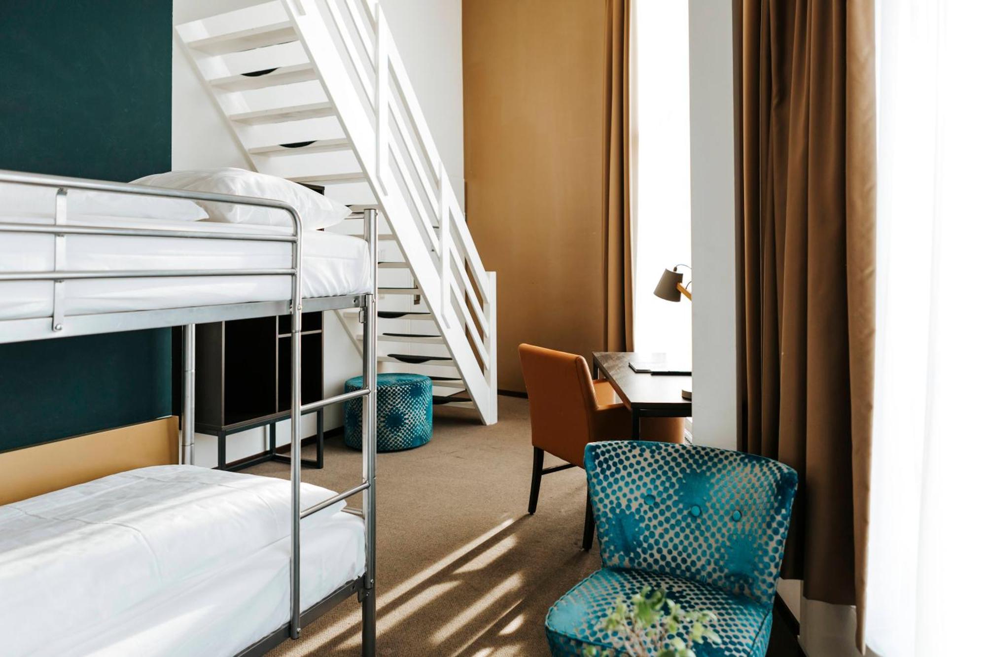 6-Person Maisonette