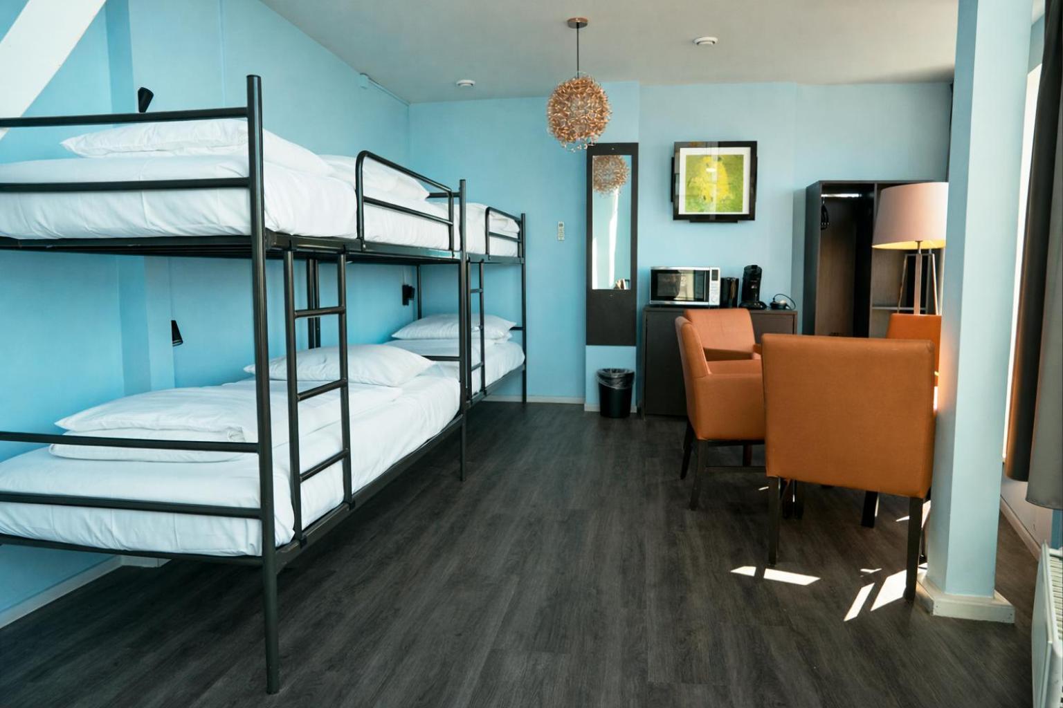 6-Person Maisonette