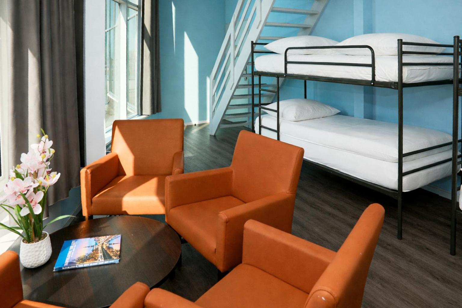 6-Person Maisonette
